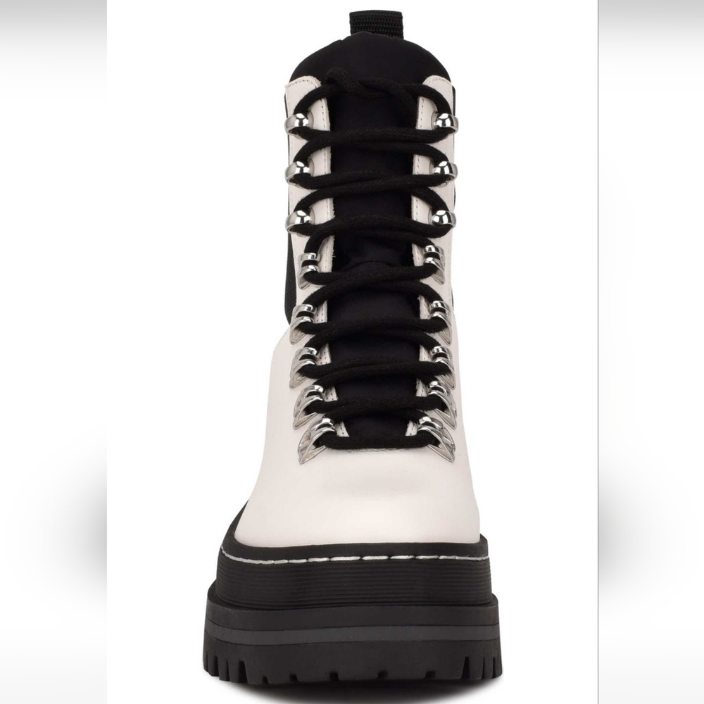 Marc Fisher Plune Lace-Up Lug Sole Leather Moto Bootie MARC FISHER LTD #457 - Picture 3 of 6